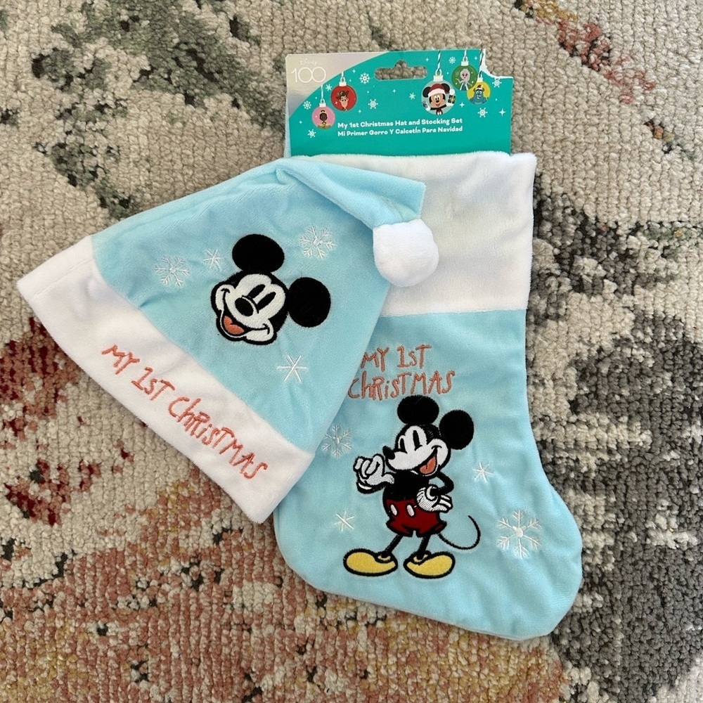 New Disney Mickey Mouse Baby’s First Christmas Stocking & Hat Setl